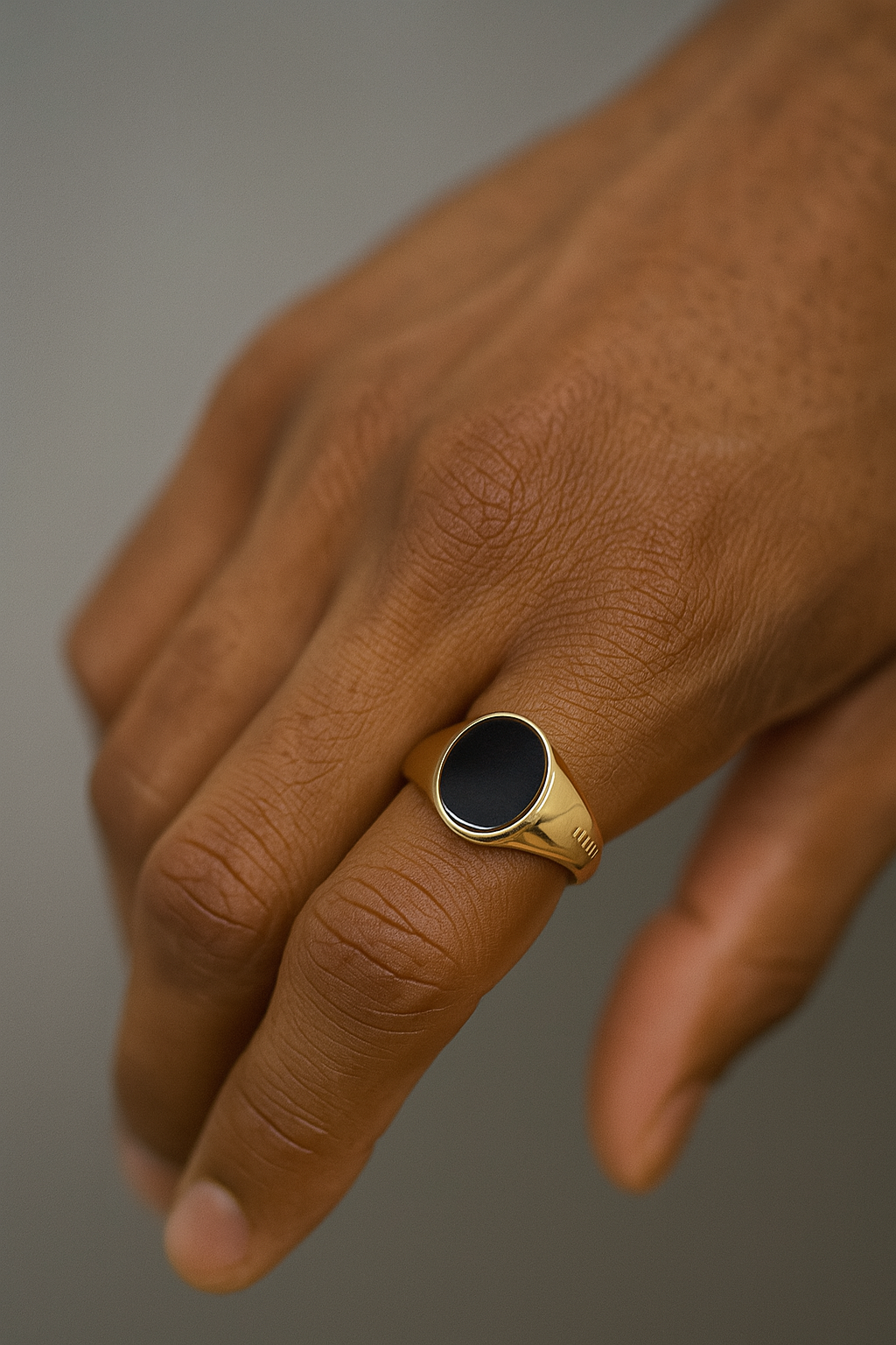 Men's Black Comfort Gold Ring